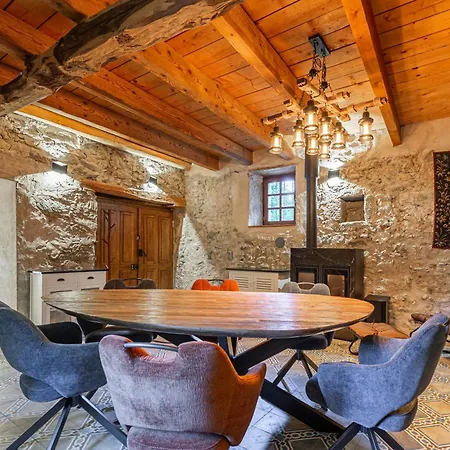 Au Fil De L'eau Holiday home *
