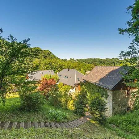 Holiday home Au Fil De L'eau *